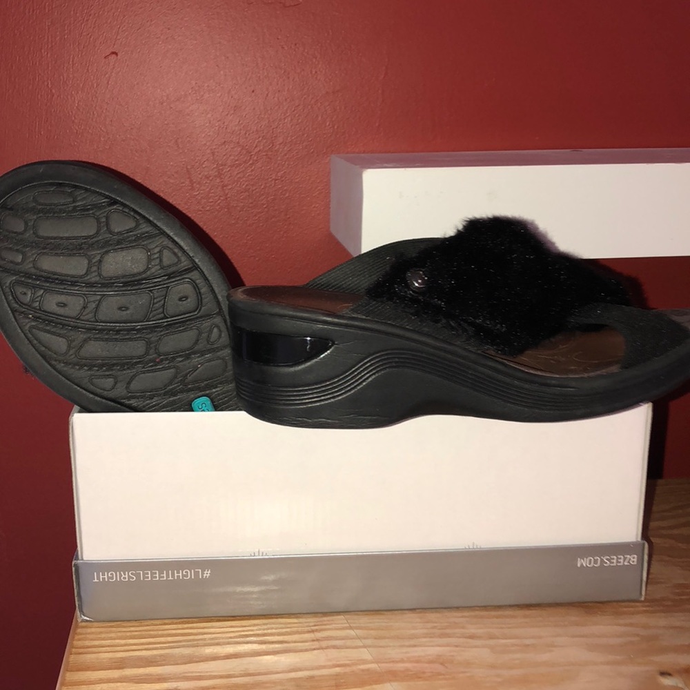 Sandals - Picture 2 of 5